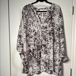 Violet + Claire Stylish Women's Black and White Top Size 3X